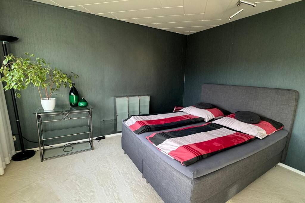 Monikas Home - Gemuetliche 3-Zimmer-Wohnung Im Herzen Von Boeblingen Böblingen Exterior foto